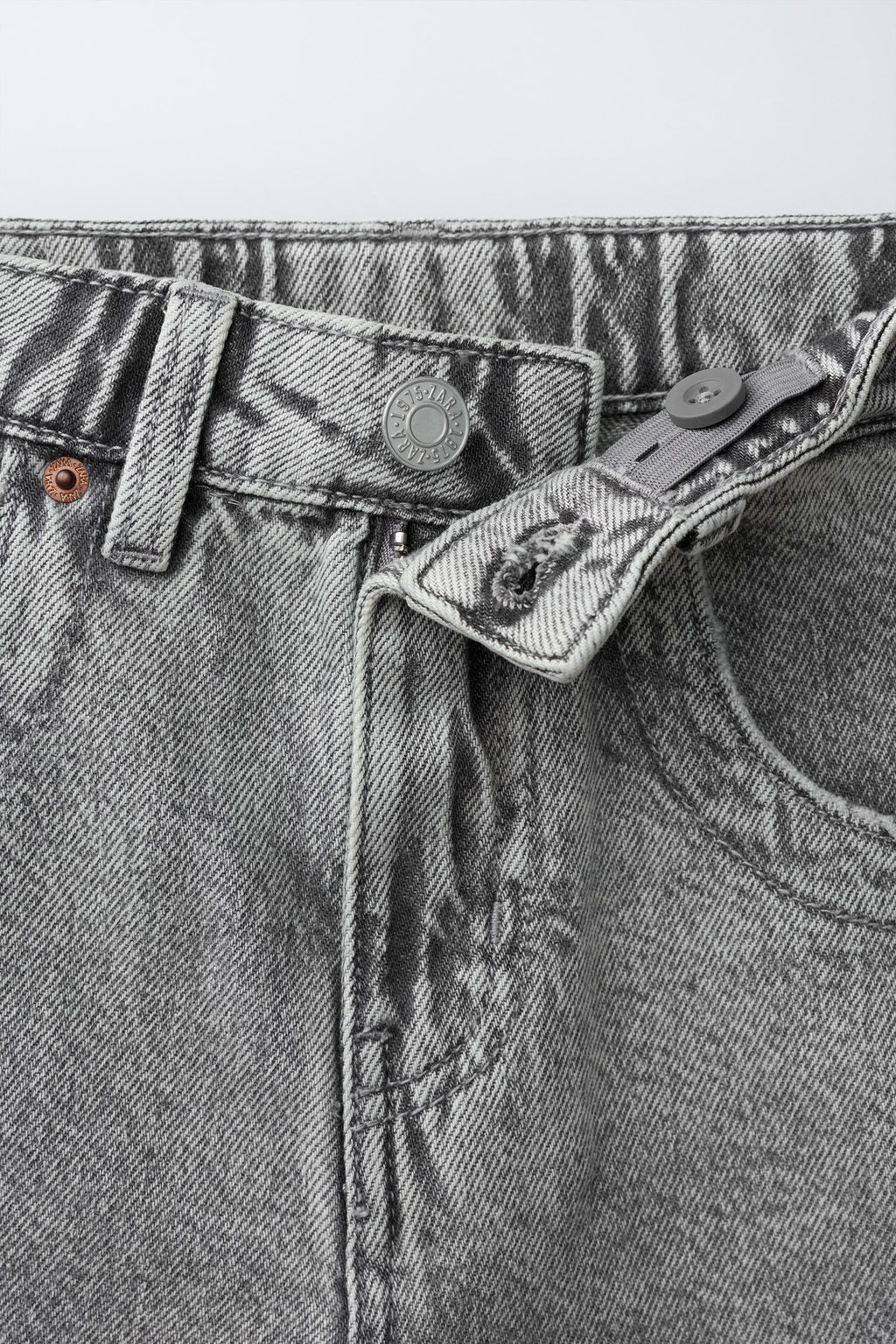 BERMUDA DENIM ESTRELLA Y TEXTO / Gris medio - Zara фото 4