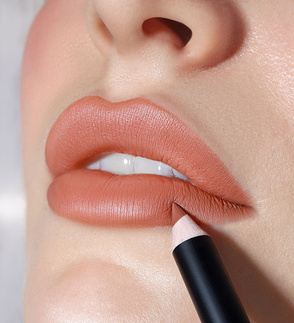 LuxVisage Карандаш для губ SOFT MATTE, тон 601