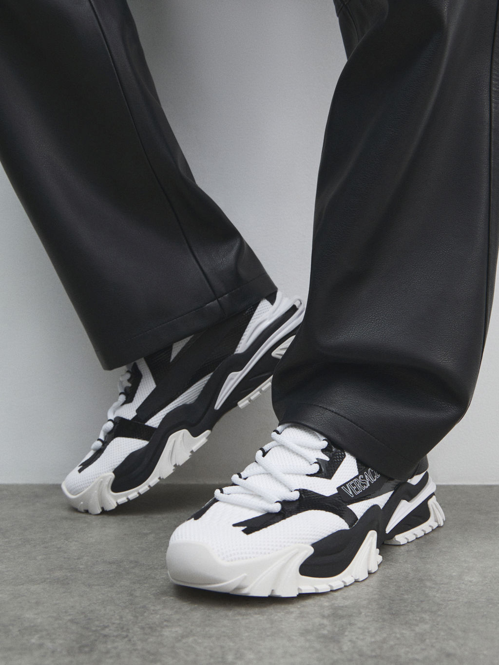 Мужские кроссовки VERSACE JEANS COUTURE NEW TRAIL TREK Артикул 4458395, белый