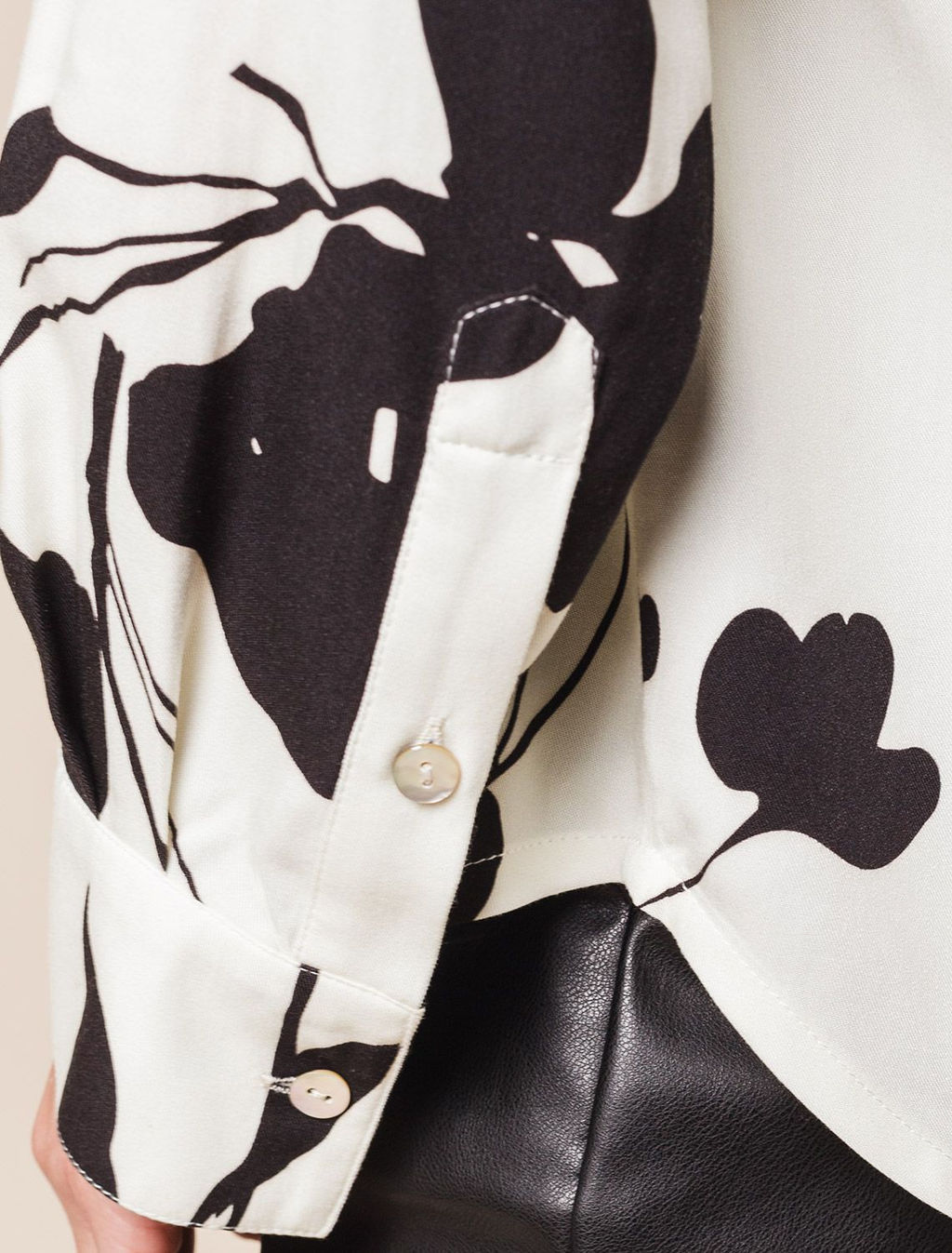 Блузка из вискозы с принтом