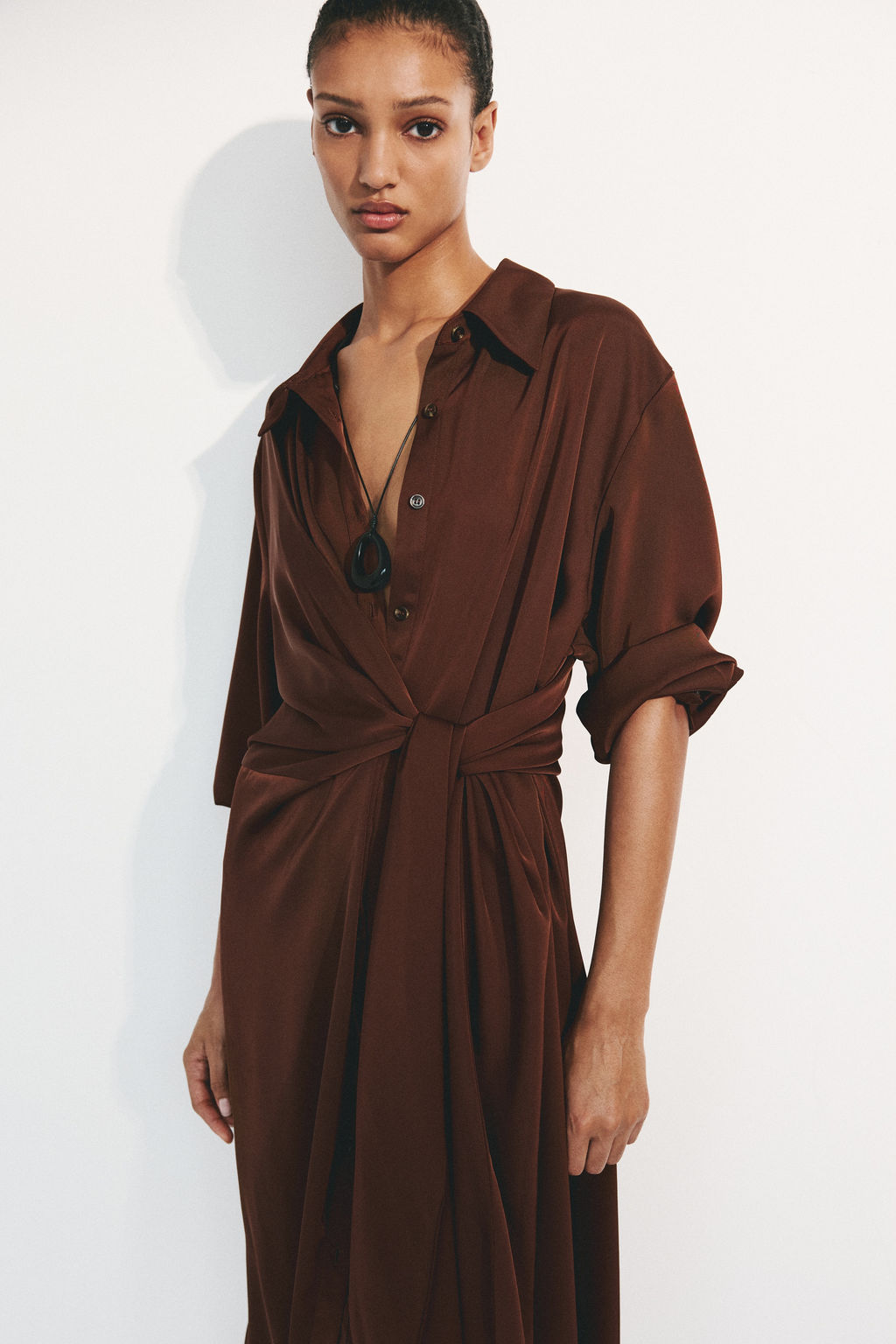 Vestido camisero con lazada - H&m фото 2