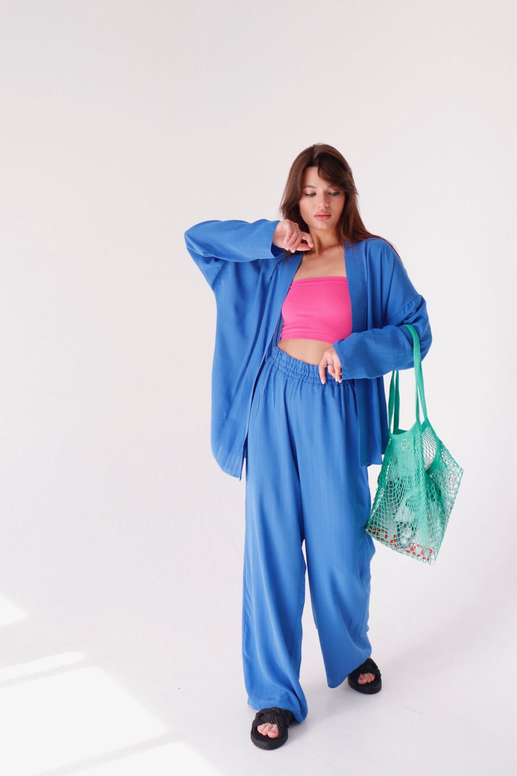 9513 Костюм из кимоно и брюк-палаццо в цвете электрик - Martichelli фото 6