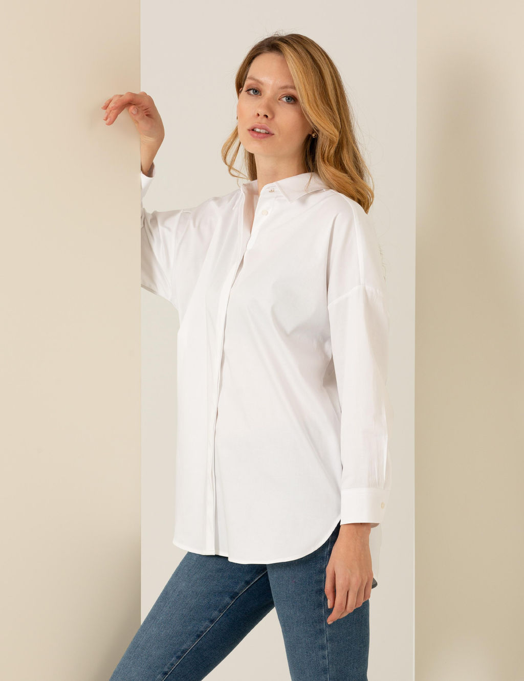 Beyaz Oversize Uzun Kollu G_mlek