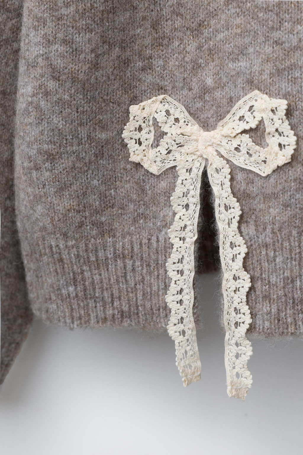 KNIT SWEATER WITH LACE BOWS - Zara фото 4