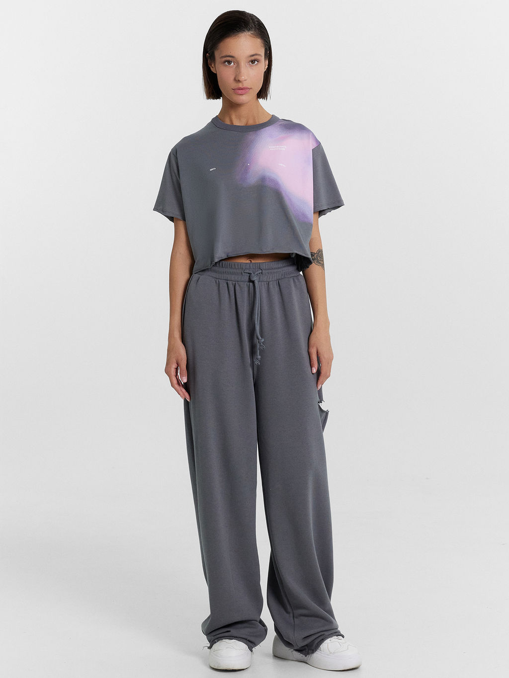 Комплект женский (футболка, брюки) серый с печатью сухой асфальт +печать 192542R - Mark formelle фото 2