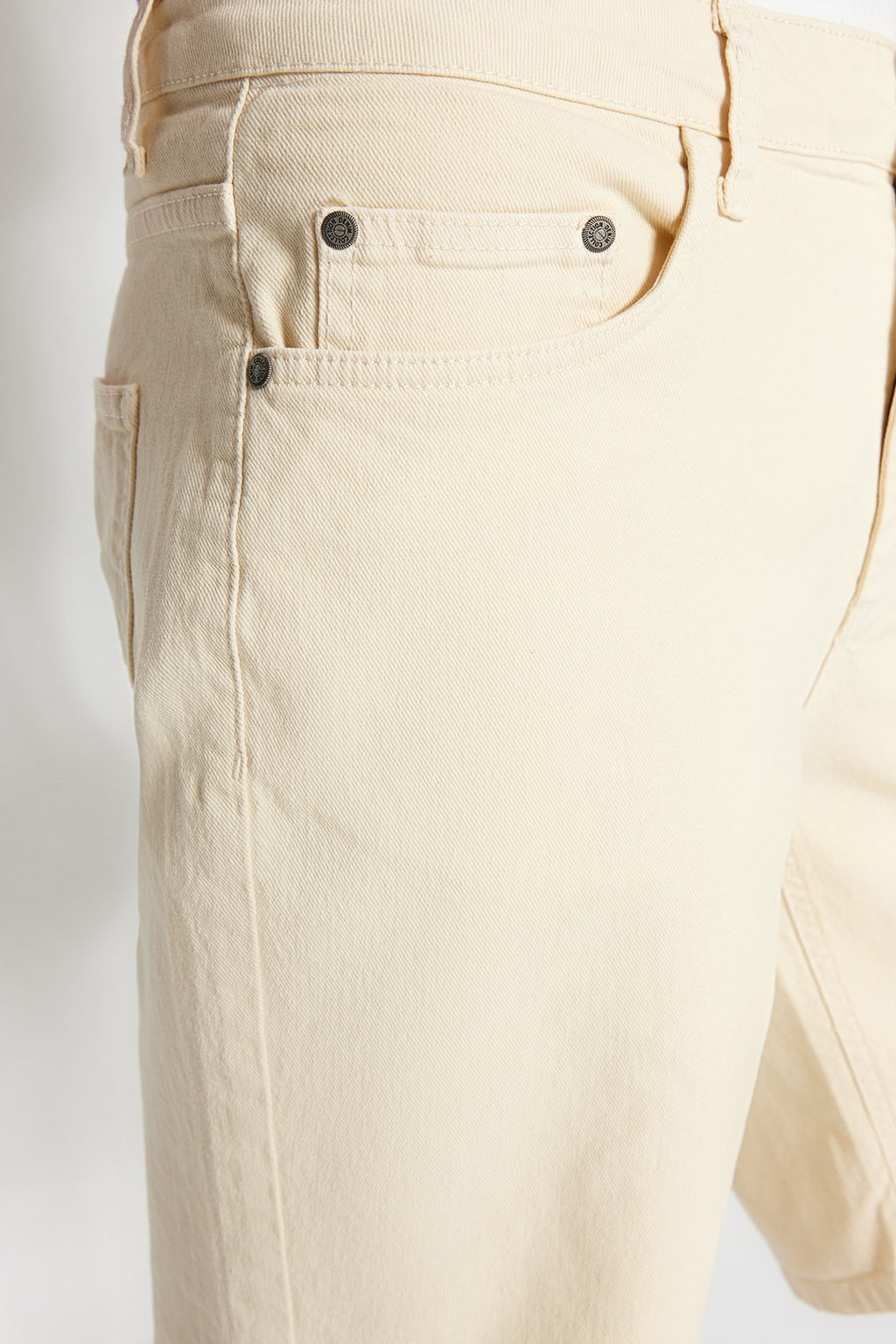 Bej Regular Fit Esnek Kumas Denim Kot Sort & Bermuda TMNSS23SR00067