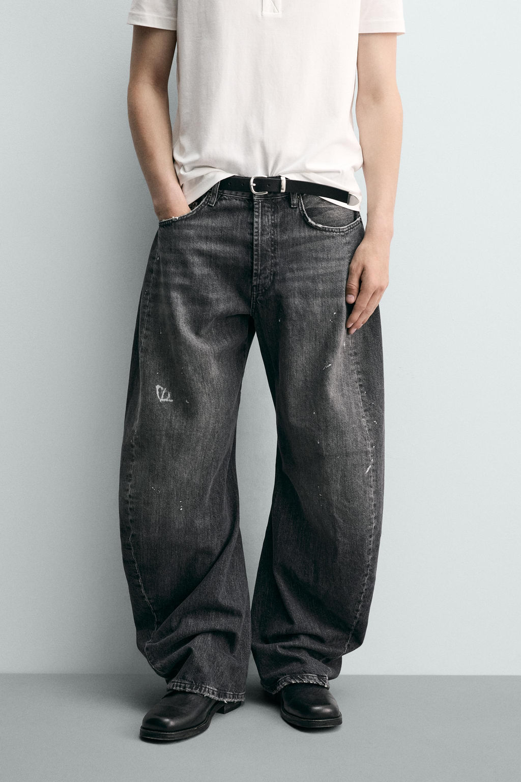 JEANS BARREL FIT COSTURAS GIRADAS / Carb?n - Zara фото 2