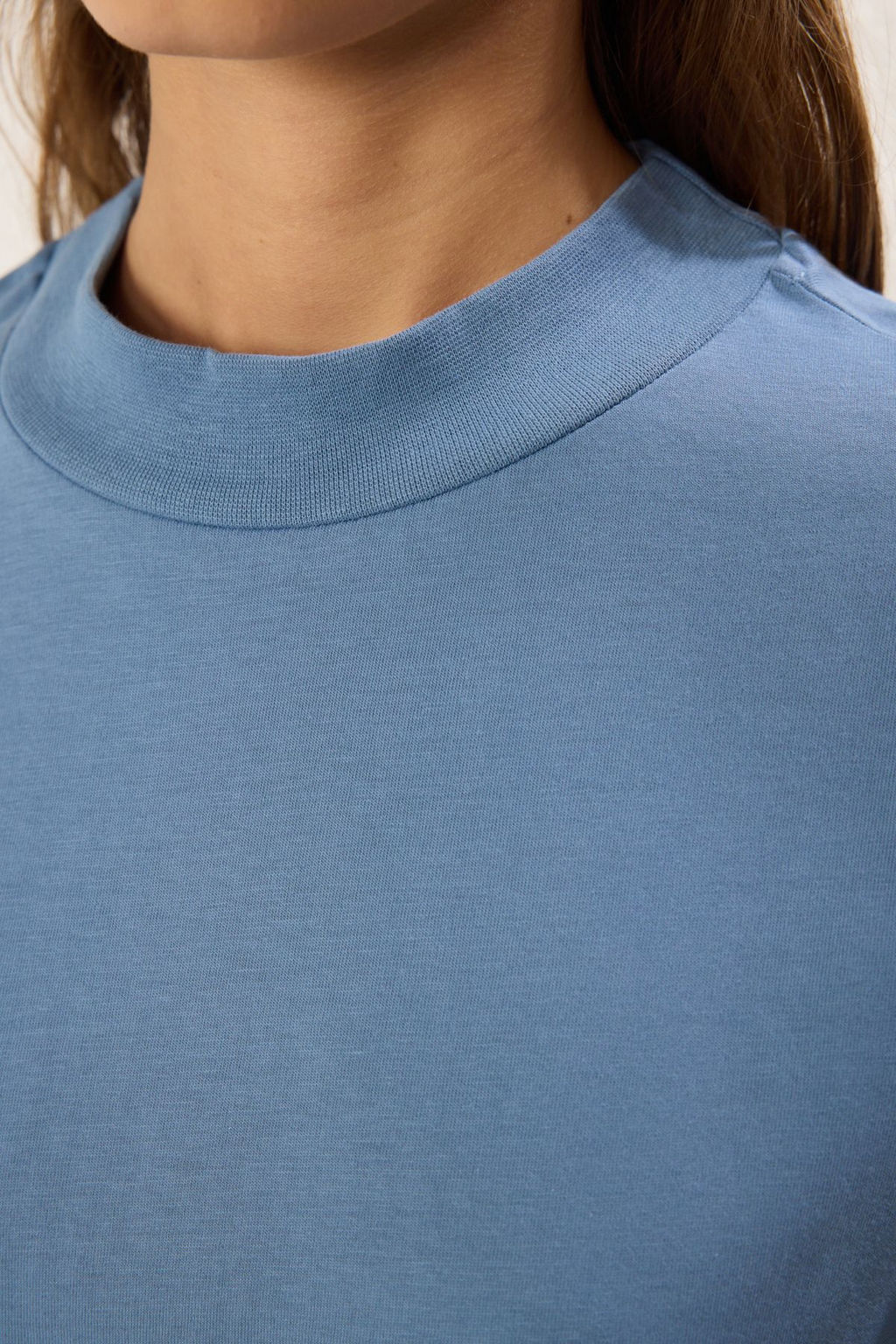 Indigo %100 Kal?n Pamuklu Dik Yaka Truvakar Kol Orme T-Shirt TWOSS24TS00074