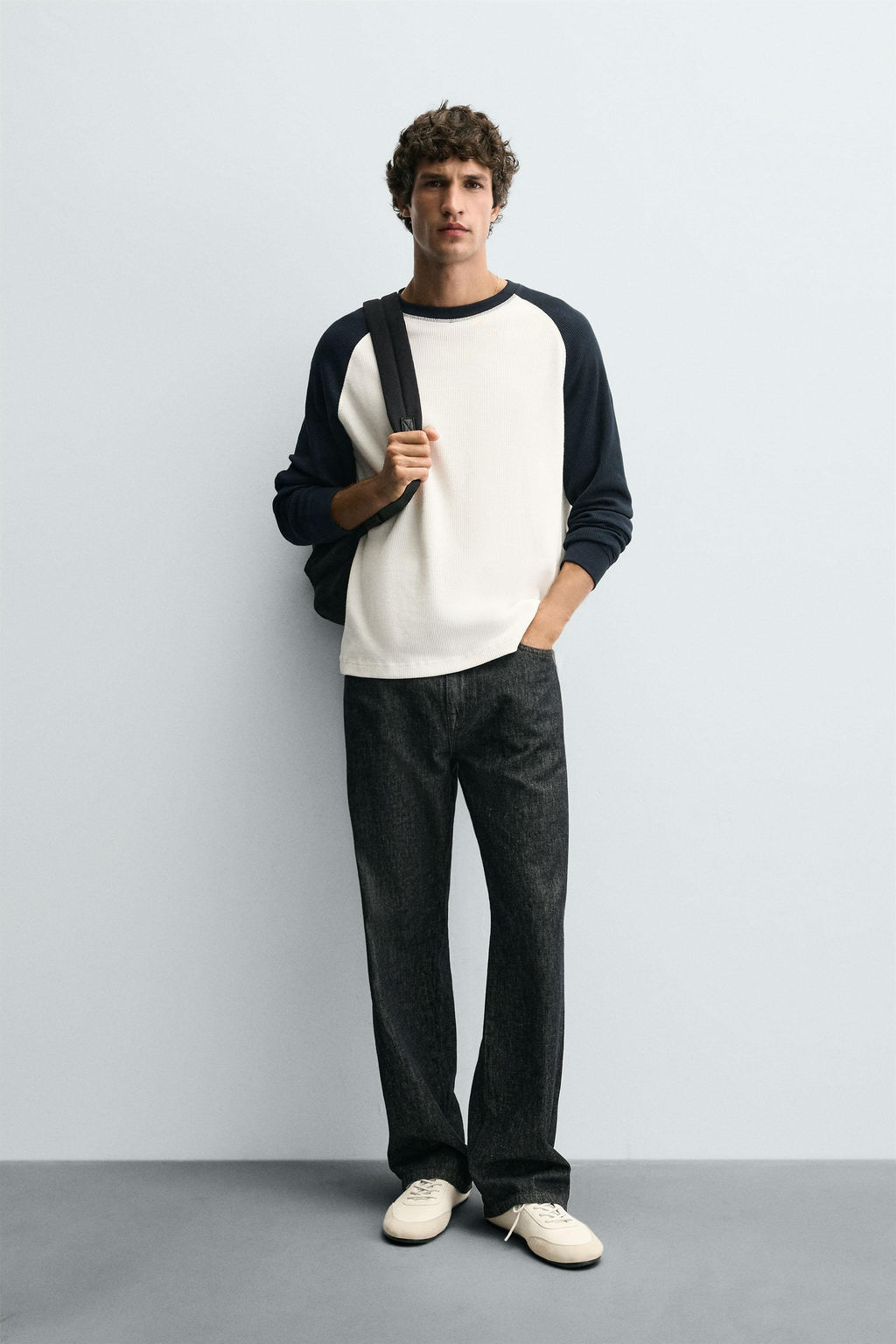 COLOUR BLOCK T-SHIRT