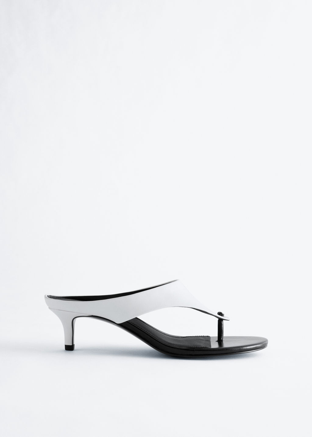 Zapatos de piel con tac?n "kitten heel"