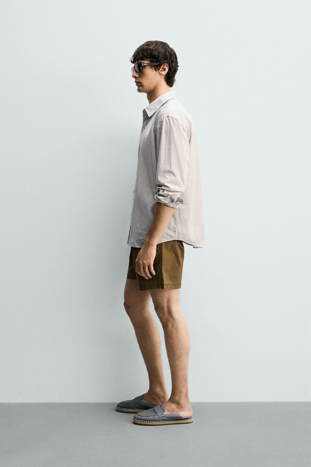 CAMISA REGULAR FIT RAYAS / Rayas marrones - Zara фото 4