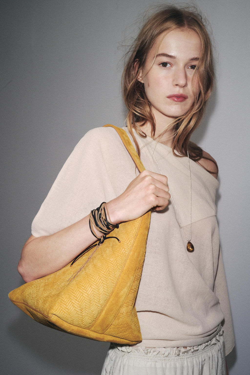 BRAIDED SPLIT SUEDE BAG - Zara фото 2
