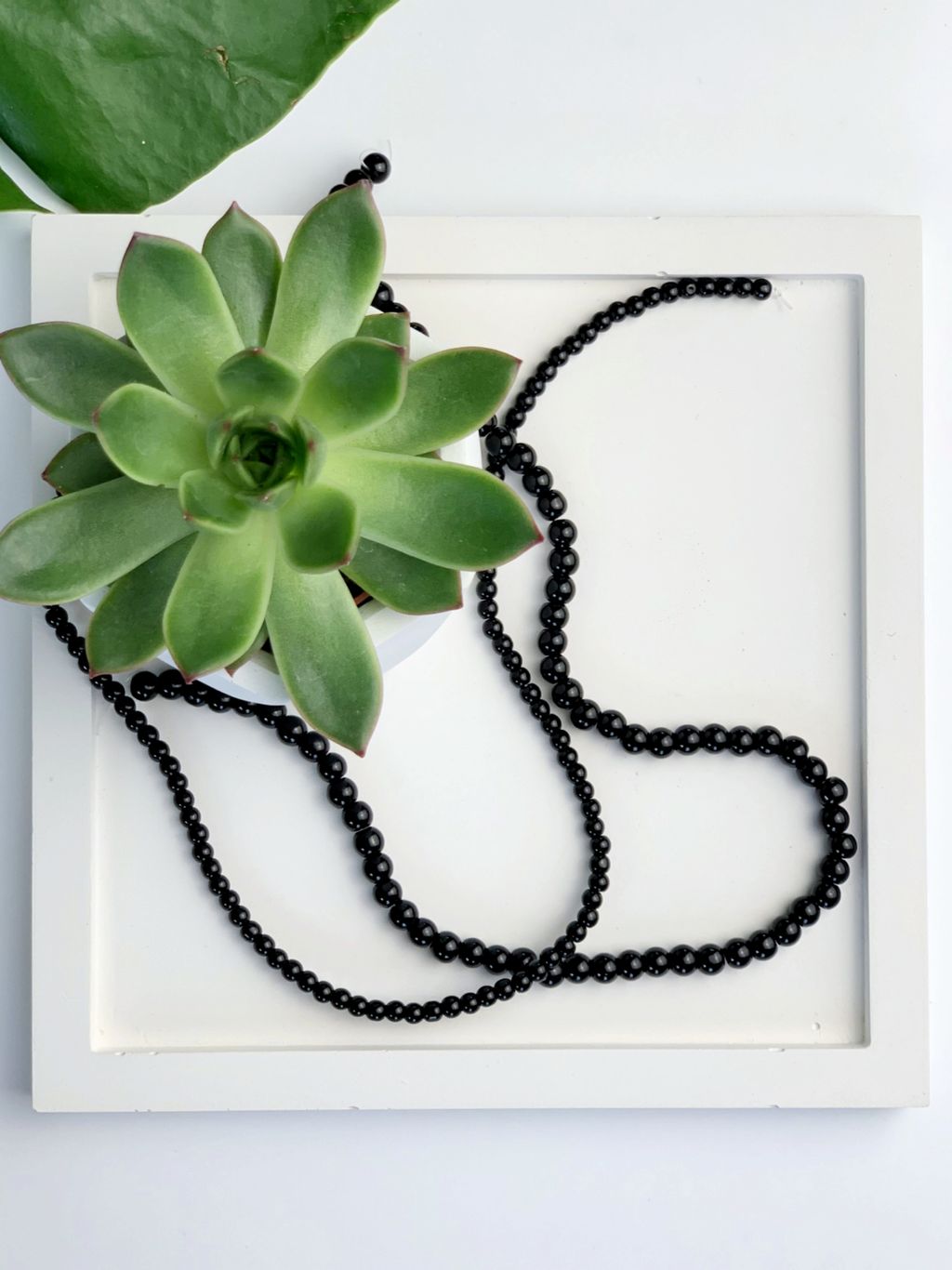 Бусины черные, стекло, набор