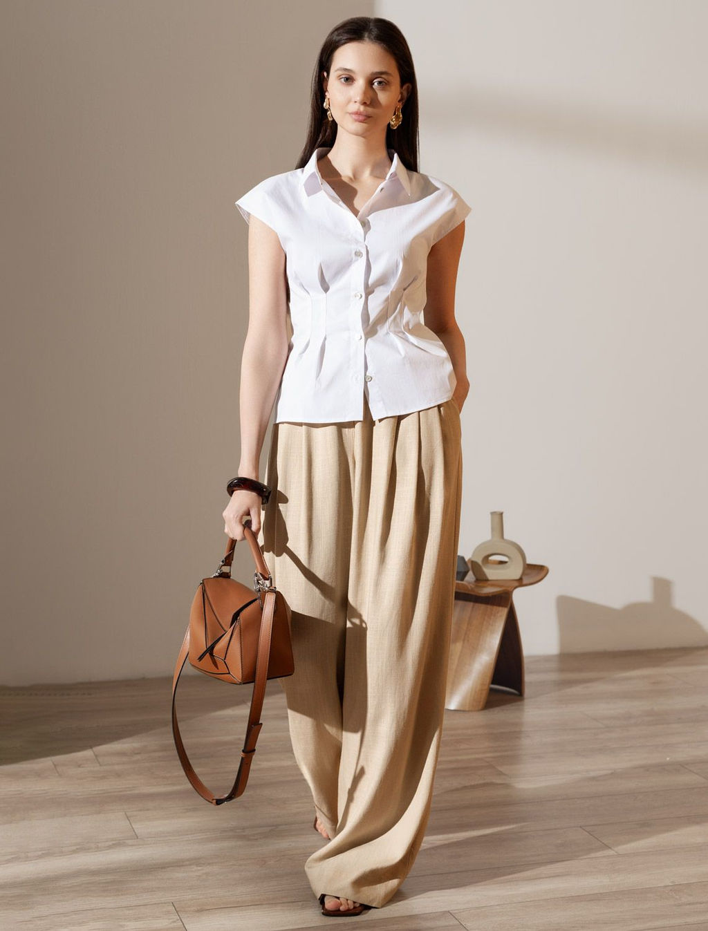 Блузка приталенного кроя с коротким рукавом из легкого хлопкового поплина - Vilatte фото 5