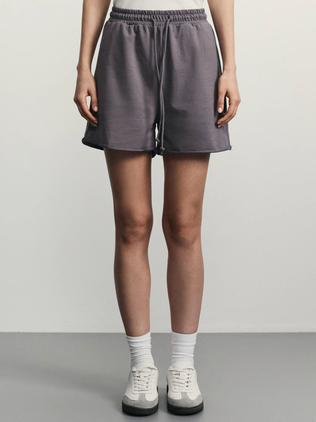 Трикотажные шорты с эластичным поясом / Zarina  фото 3