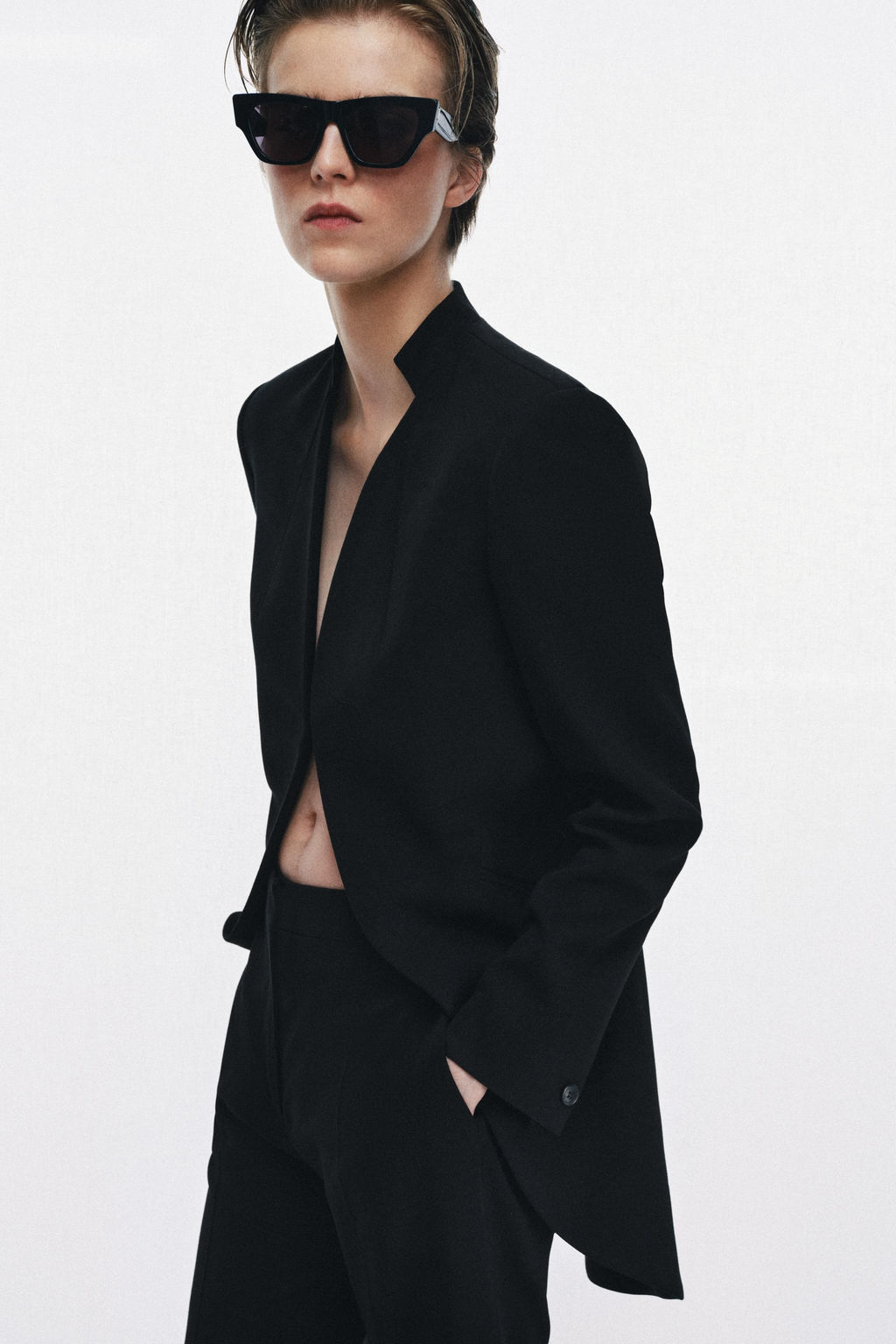 PANTAL?N CROPPED FLARE ZW COLLECTION LIMITED EDITION / Negro