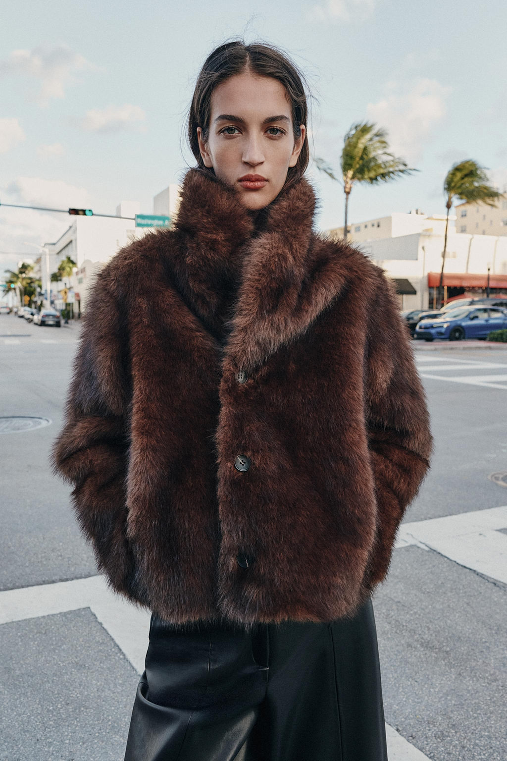 REVERSIBLE DOUBLE-FACED FAUX FUR JACKET - Zara фото 30