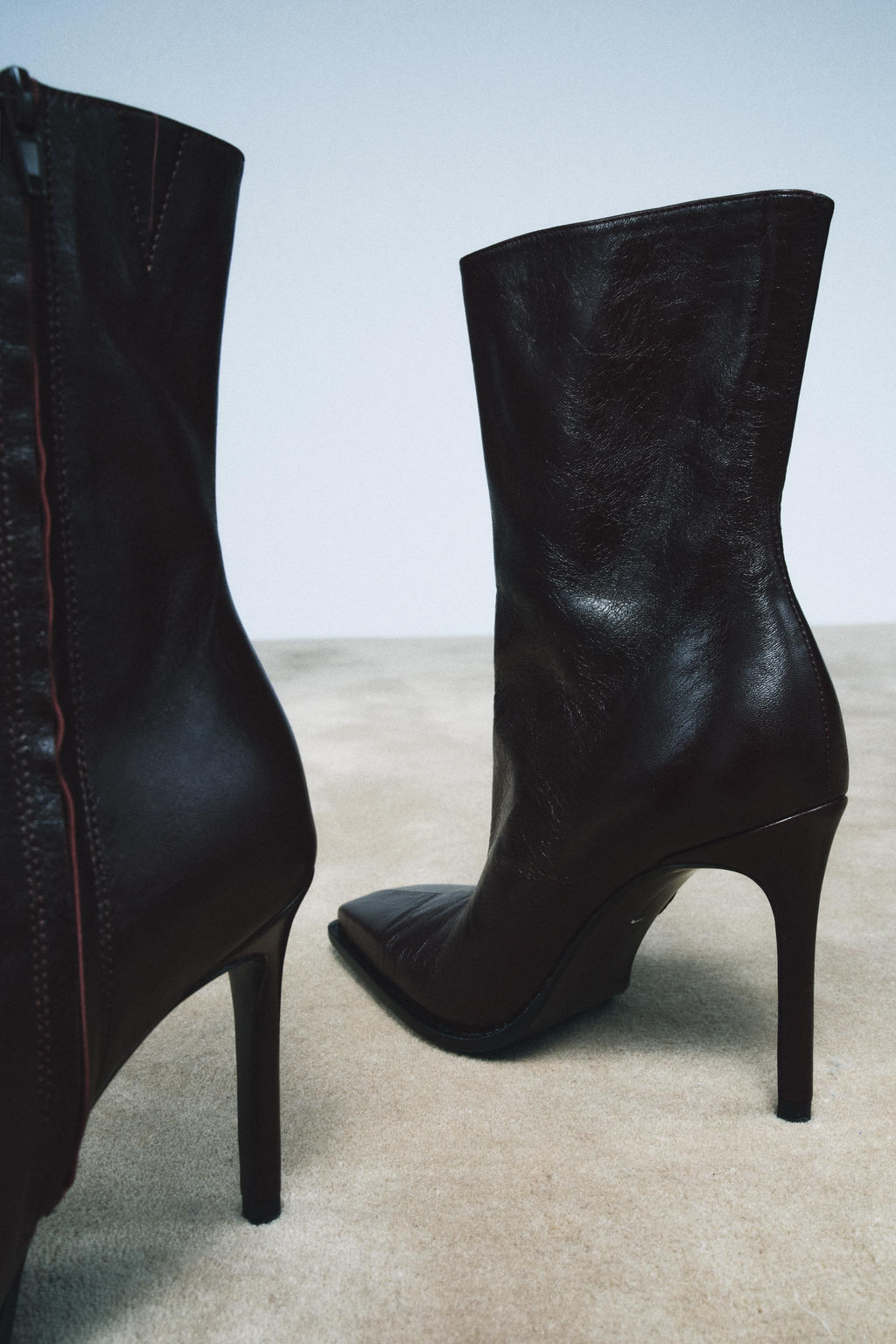 LIMITED EDITION LEATHER ANKLE BOOTS WITH SQUARE TOES - Zara фото 14