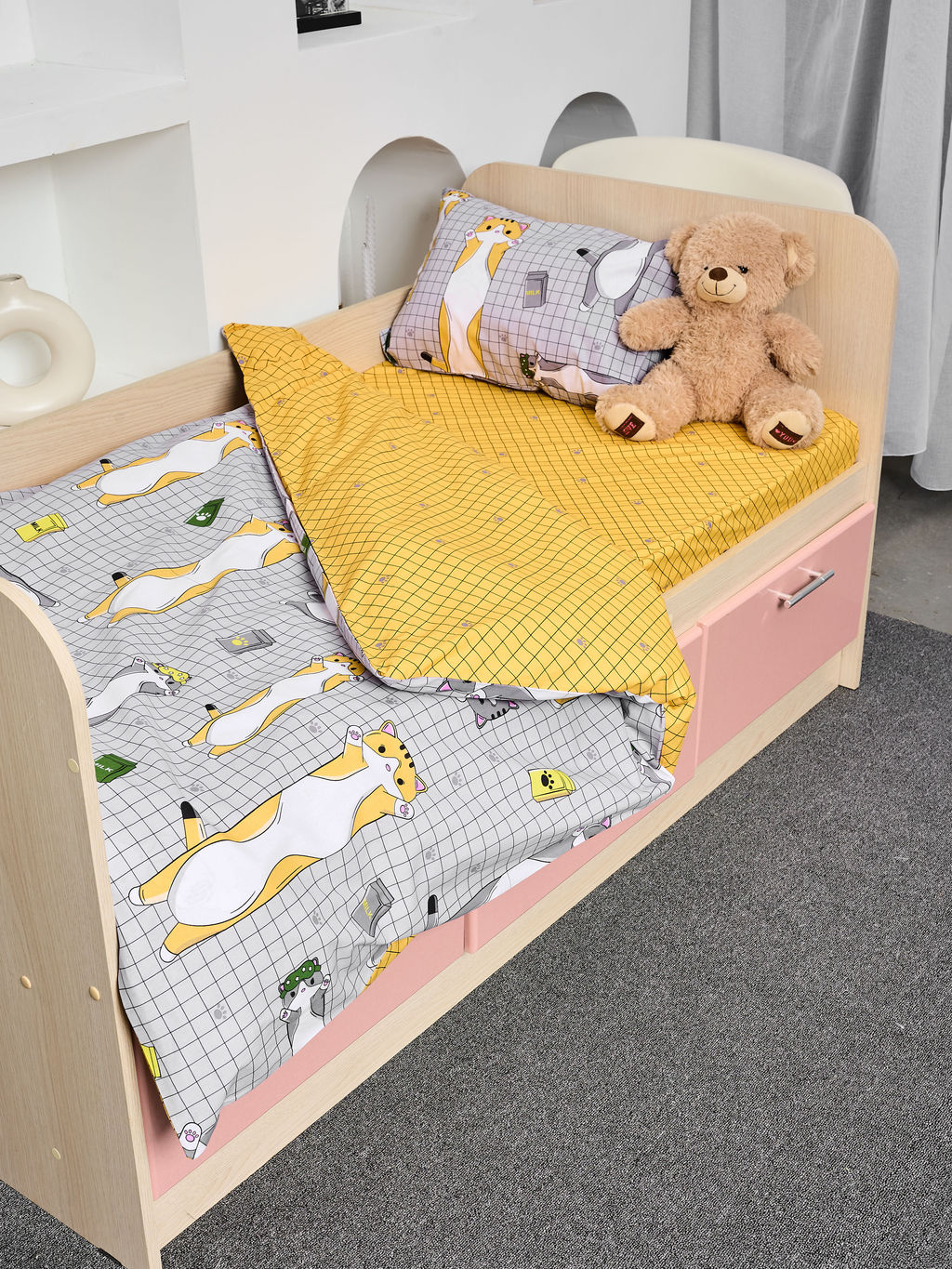 Постельное белье детское поплин с простыней на резинке - Кот-батон 145*112; 80*160*20; 40*60