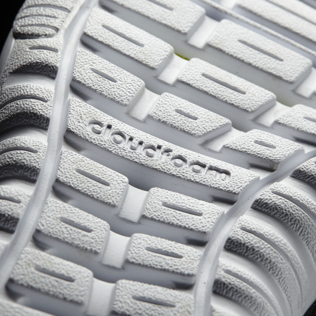 Кроссовки женские