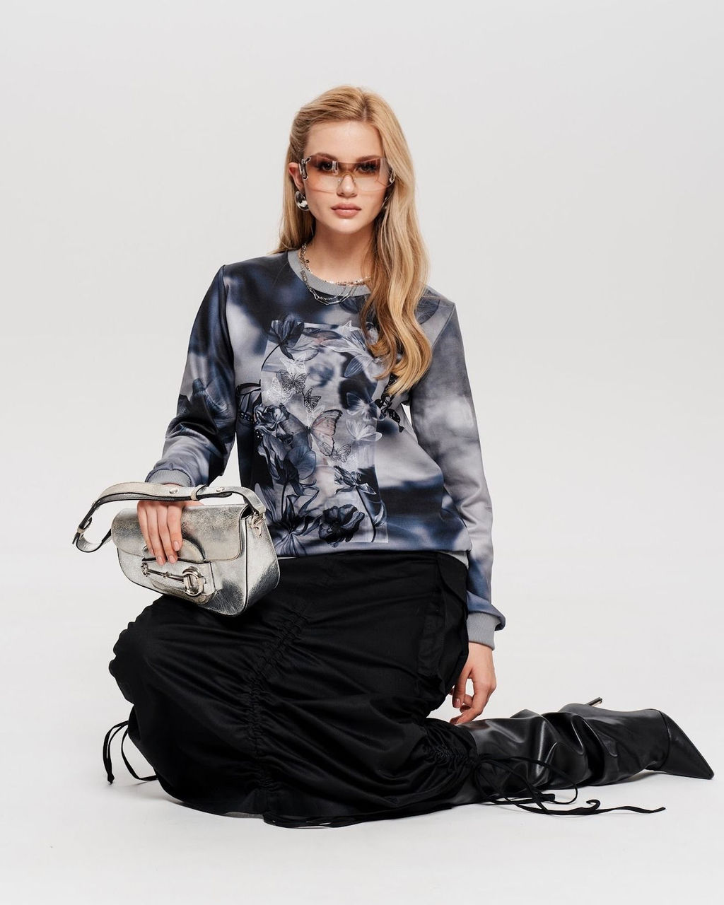 Свитшот с однотонными манжетами SWP194