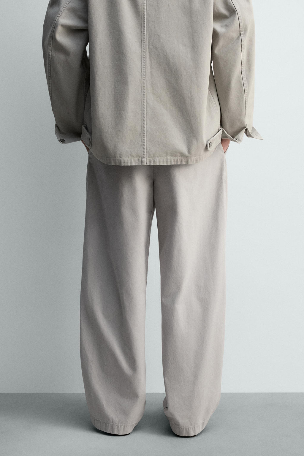 PANTAL?N RELAXED FIT PLIEGUES LIMITED EDITION / Gris perla - Zara фото 11