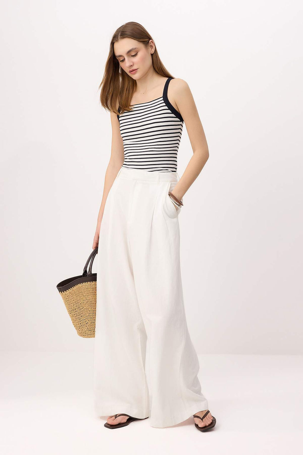 Siyah Cizgili Fitted/Vucuda Oturan Halter Yaka Kolsuz Uzun Fitilli Esnek Orme Atlet TWOSS26AL00019 - Trendyolmilla фото 5