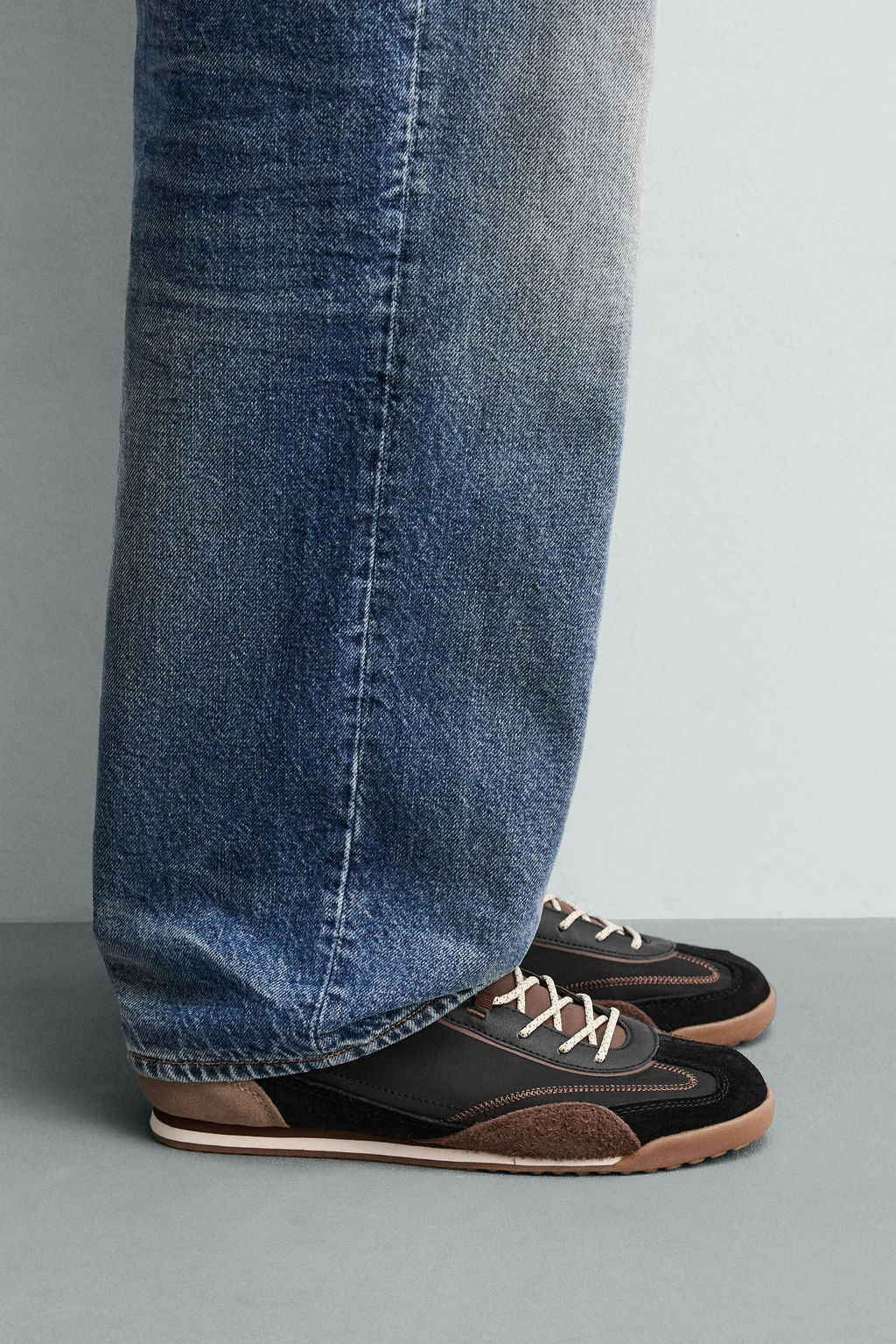 ZAPATILLA ESTILO RETRO / Negro - Zara фото 2