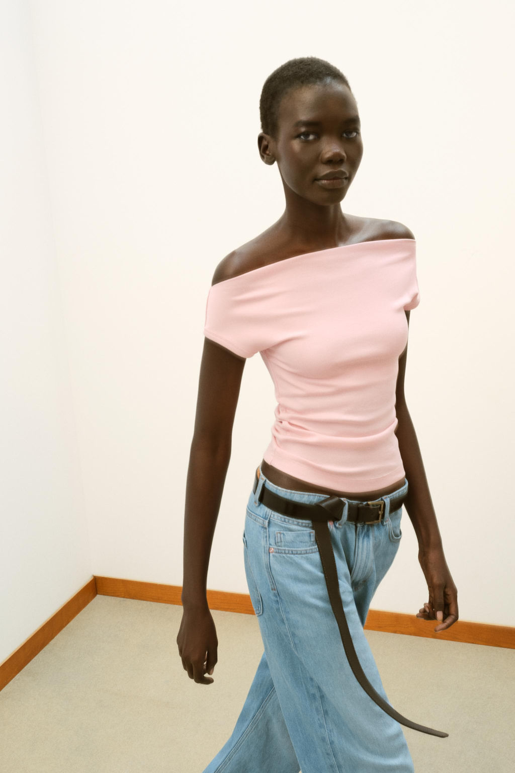 CAMISETA CUELLO BARCO / Rosa empolvado - Zara фото 2