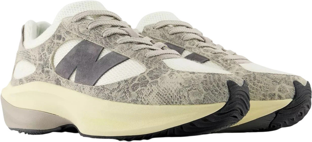 Кроссовки взрослые