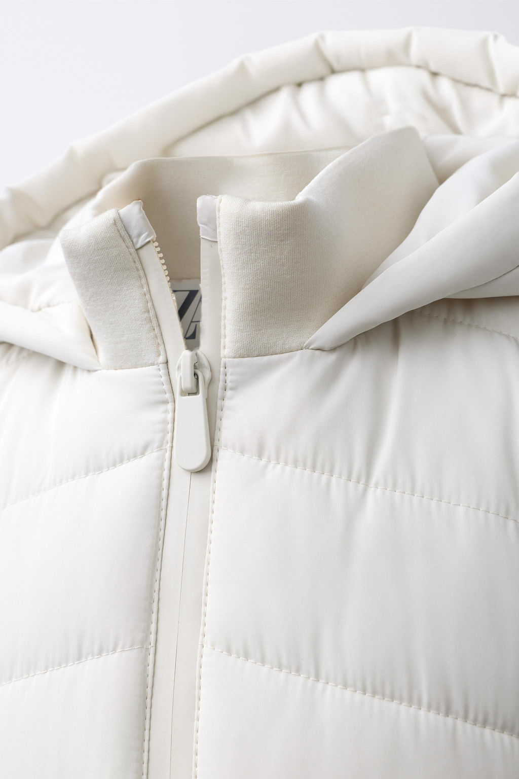 NEOPRENE-EFFECT SLEEVE PUFFER JACKET - Zara фото 5