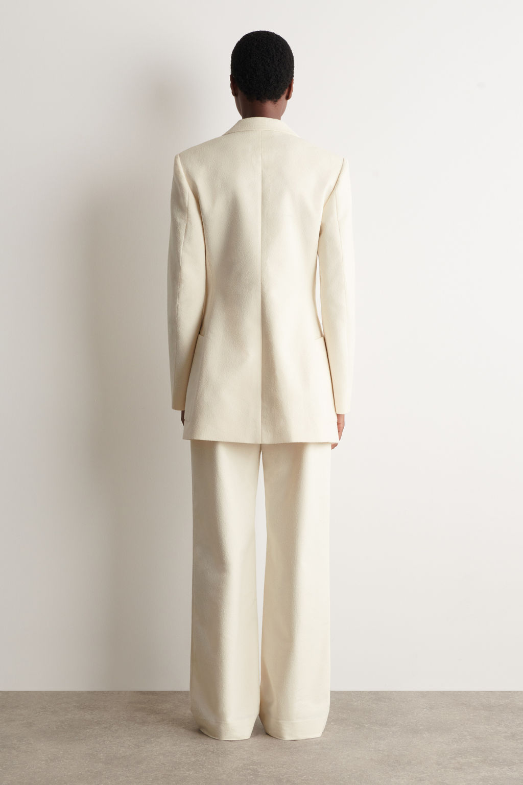 PANTAL?N STRAIGHT LEG SLIM FIT CON TEXTURA - H&m фото 7