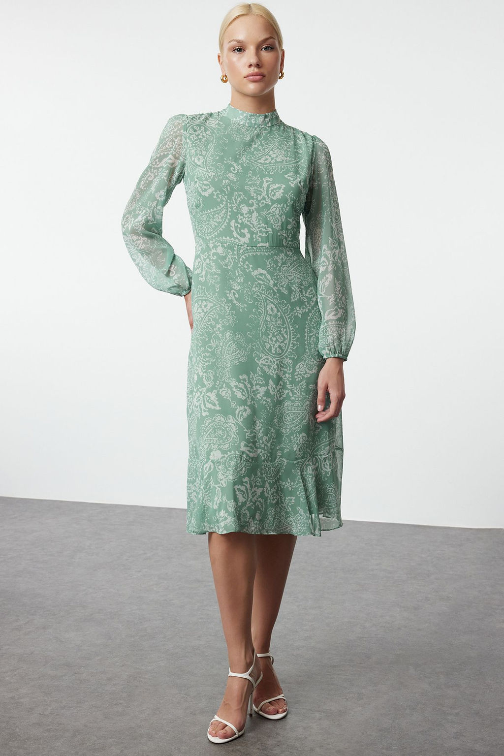 TRENDYOLMILLA Camel Dik Yakal? Etegi Volanl? Sifon Dokuma K?sl?k Elbise TWOAW20EL1313 фото 59