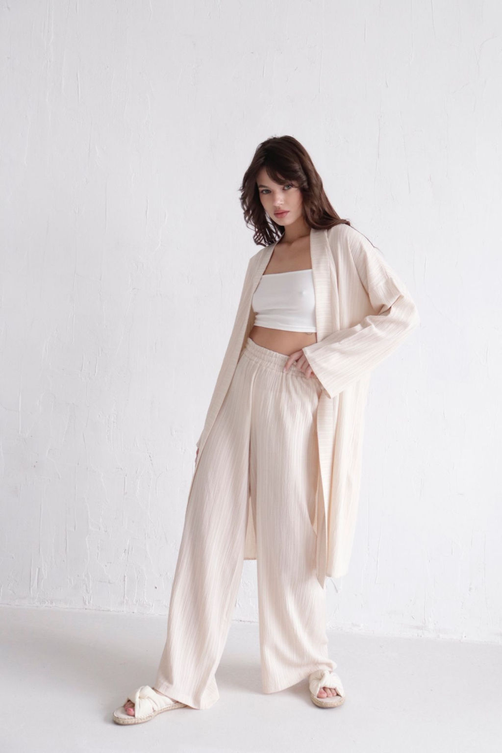 9537 Костюм из кимоно и брюк-палаццо кремовый - Martichelli фото 4