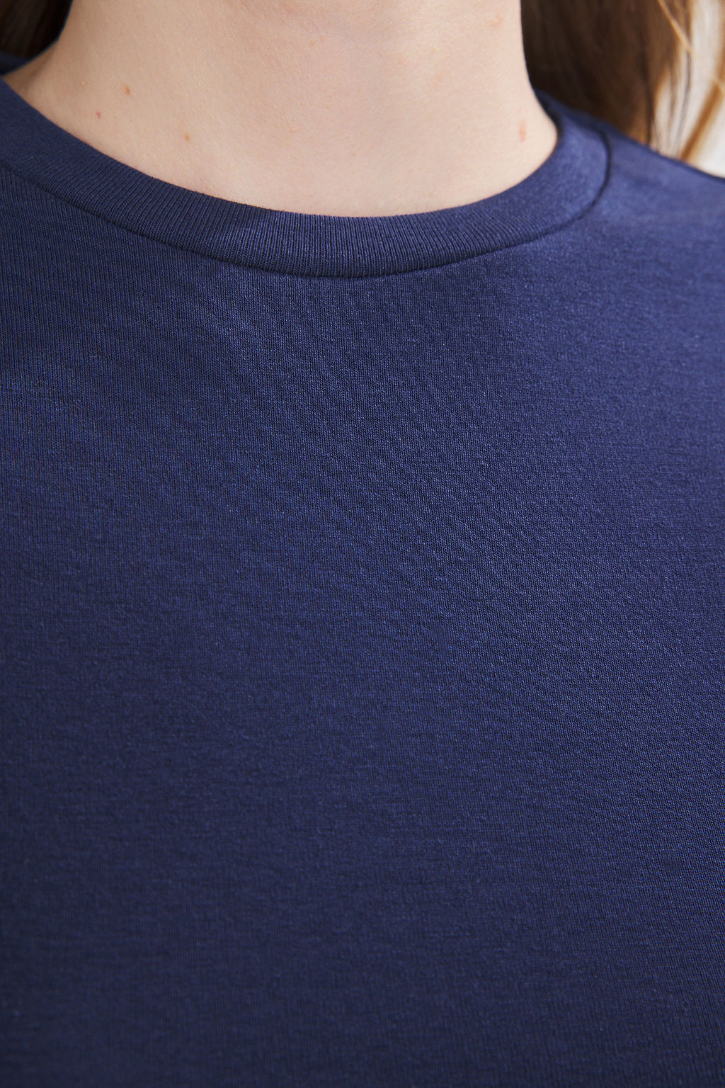 TRENDYOLMILLA Gri Melanj Interlok Fitted/Vucuda Oturan Esnek Orme T-Shirt TWOSS25TS00186  фото 3