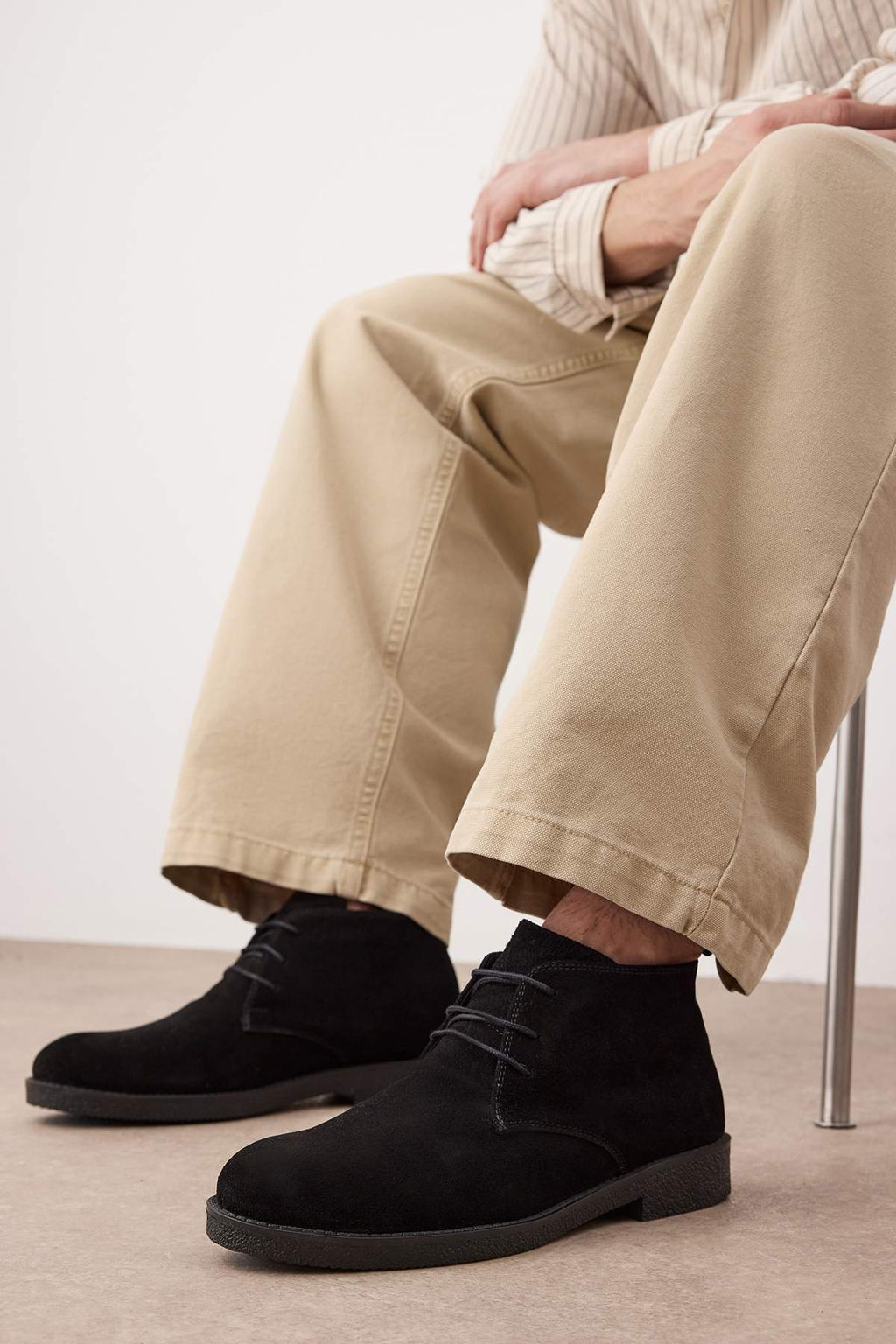 Siyah Hakiki Deri Yarma Suet Bagc?k Detayl? Chealsea Bot TAKAW26BO00017