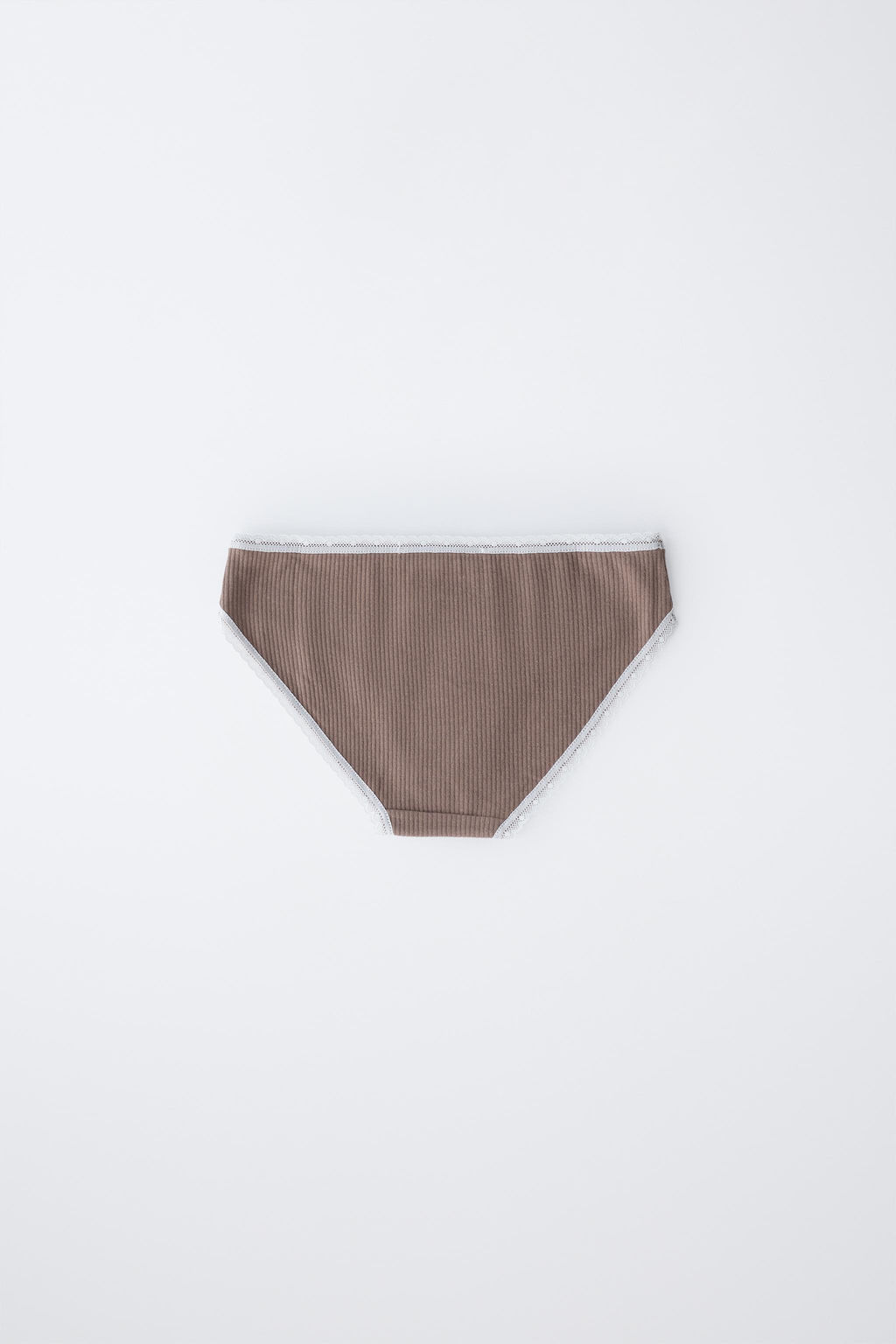 AGES 6-14 / THREE-PACK OF LACE BRIEFS