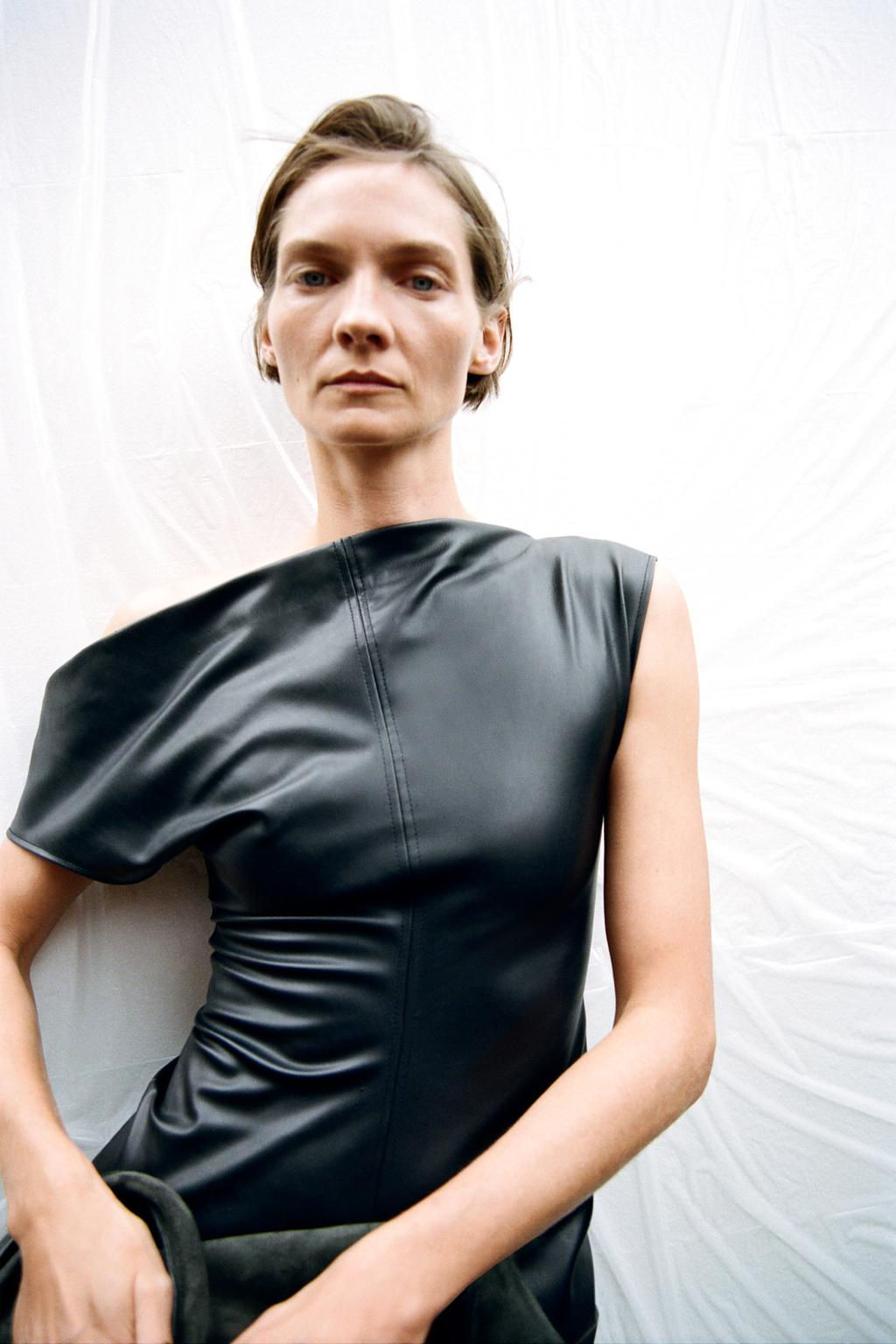 ZW COLLECTION DRAPED FAUX LEATHER DRESS - Zara фото 7