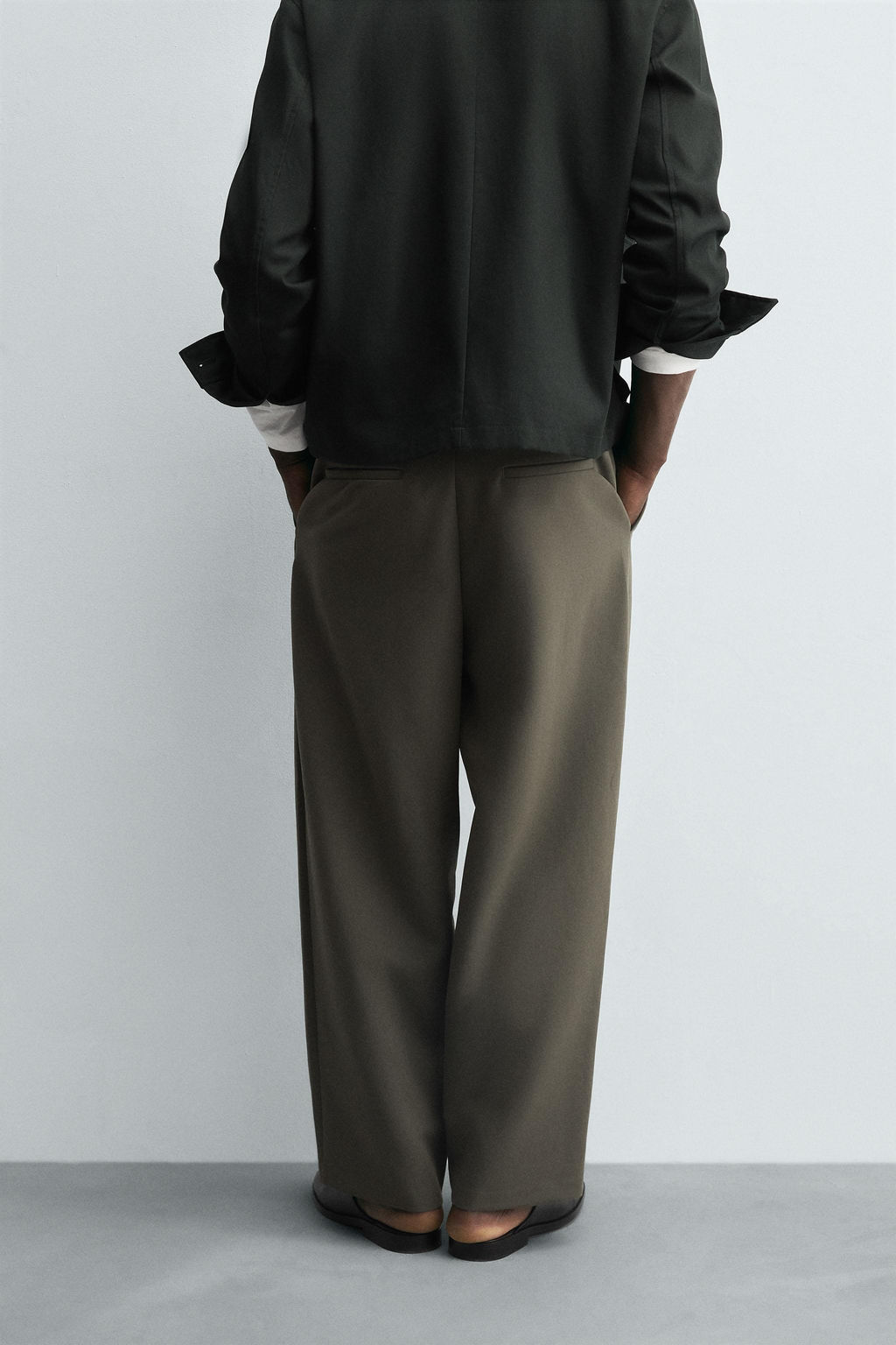RELAXED FIT PLEATED TROUSERS - Zara фото 3