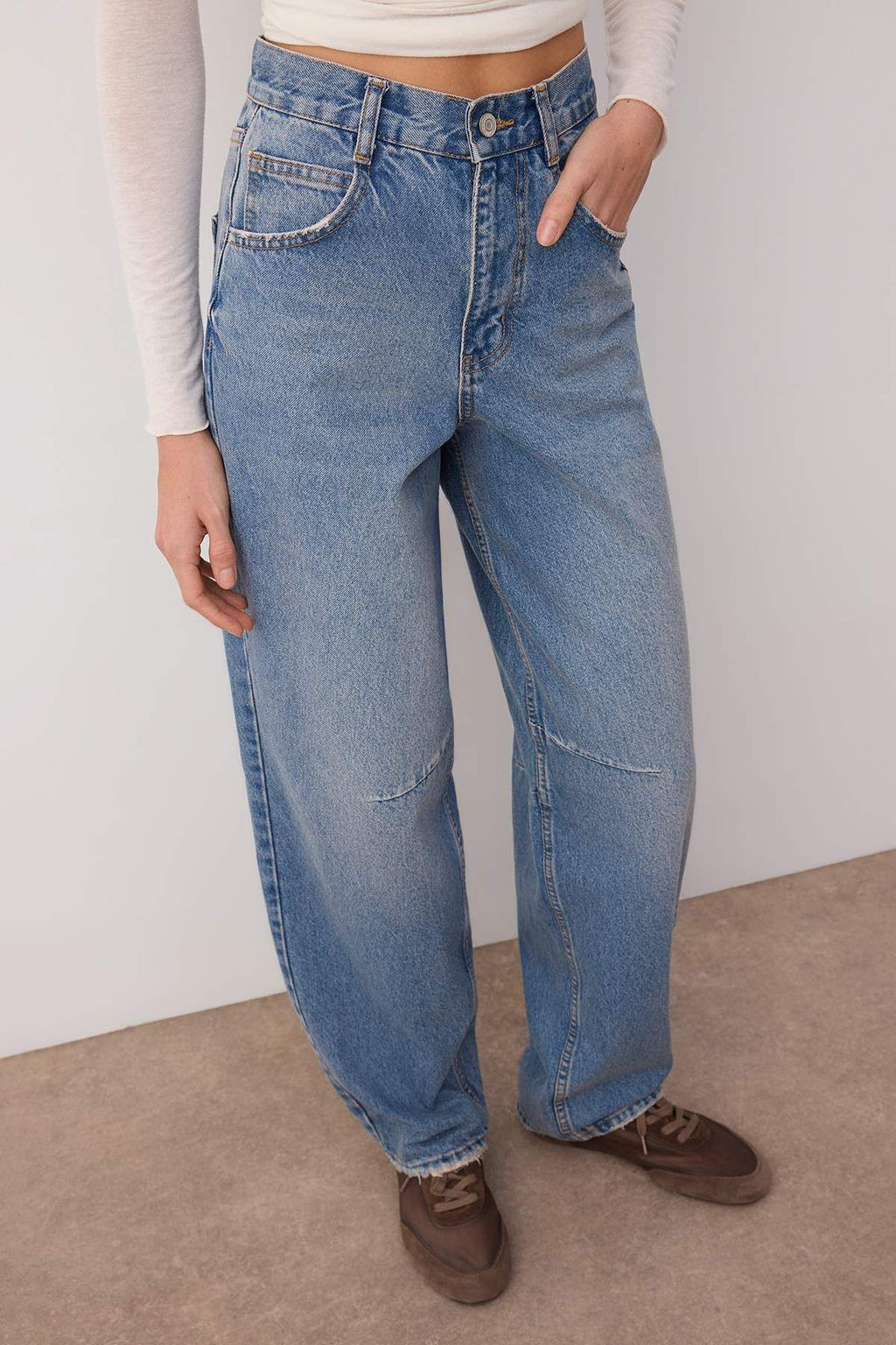 Mavi Dikis Detayl? Yuksek Bel Baggy Jeans TWOAW26JE00027 - Trendyolmilla фото 3