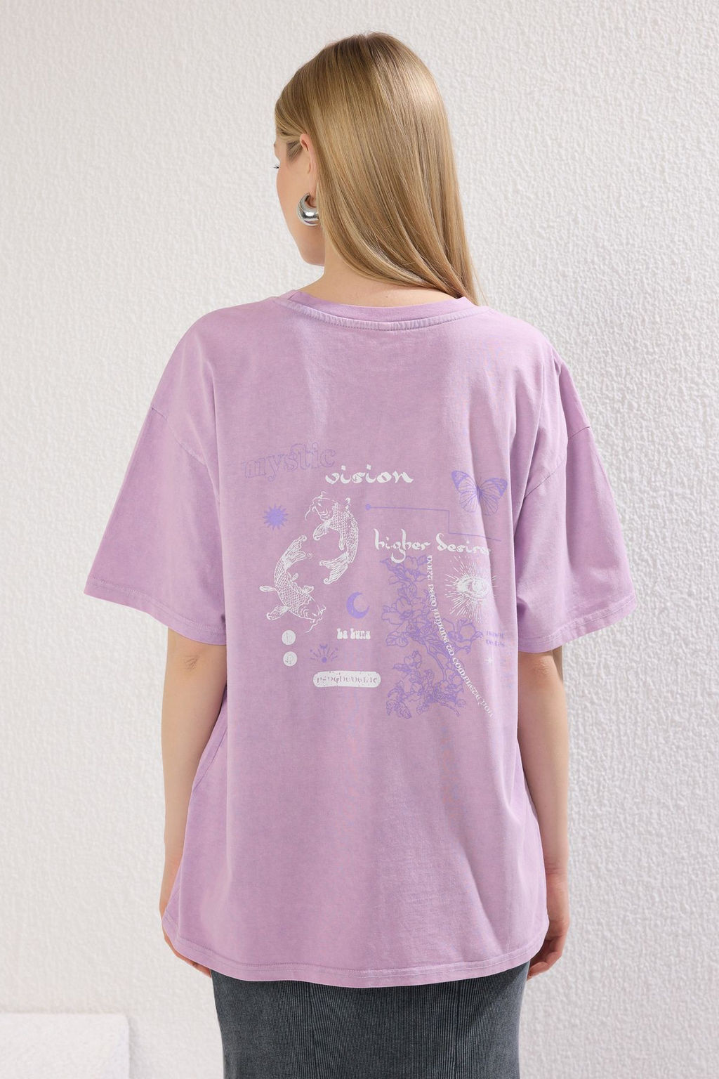 TRENDYOLMILLA Antrasit %100 Pamuk Soluk Efektli S?rt Bask?l? Boyfriend Bisiklet Yaka Orme T-Shirt TWOSS23TS00109  фото 4