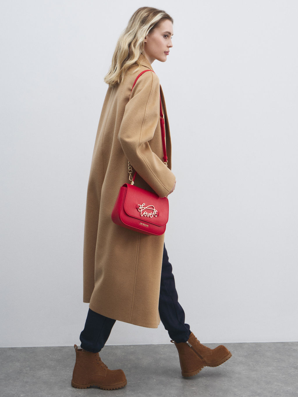 Женская сумка с ручкой LOVE MOSCHINO SCRIPT Артикул 4460036, рубиновый  фото 5