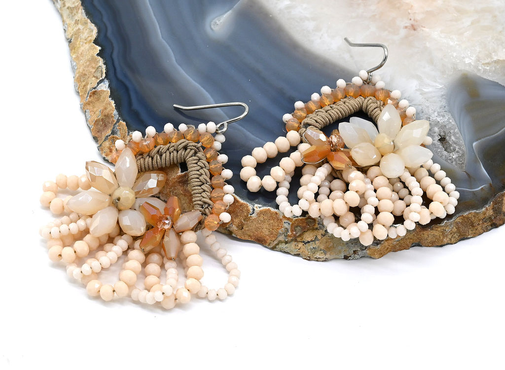 Серьги ручной работы с цирконами в оплетении цв.крем