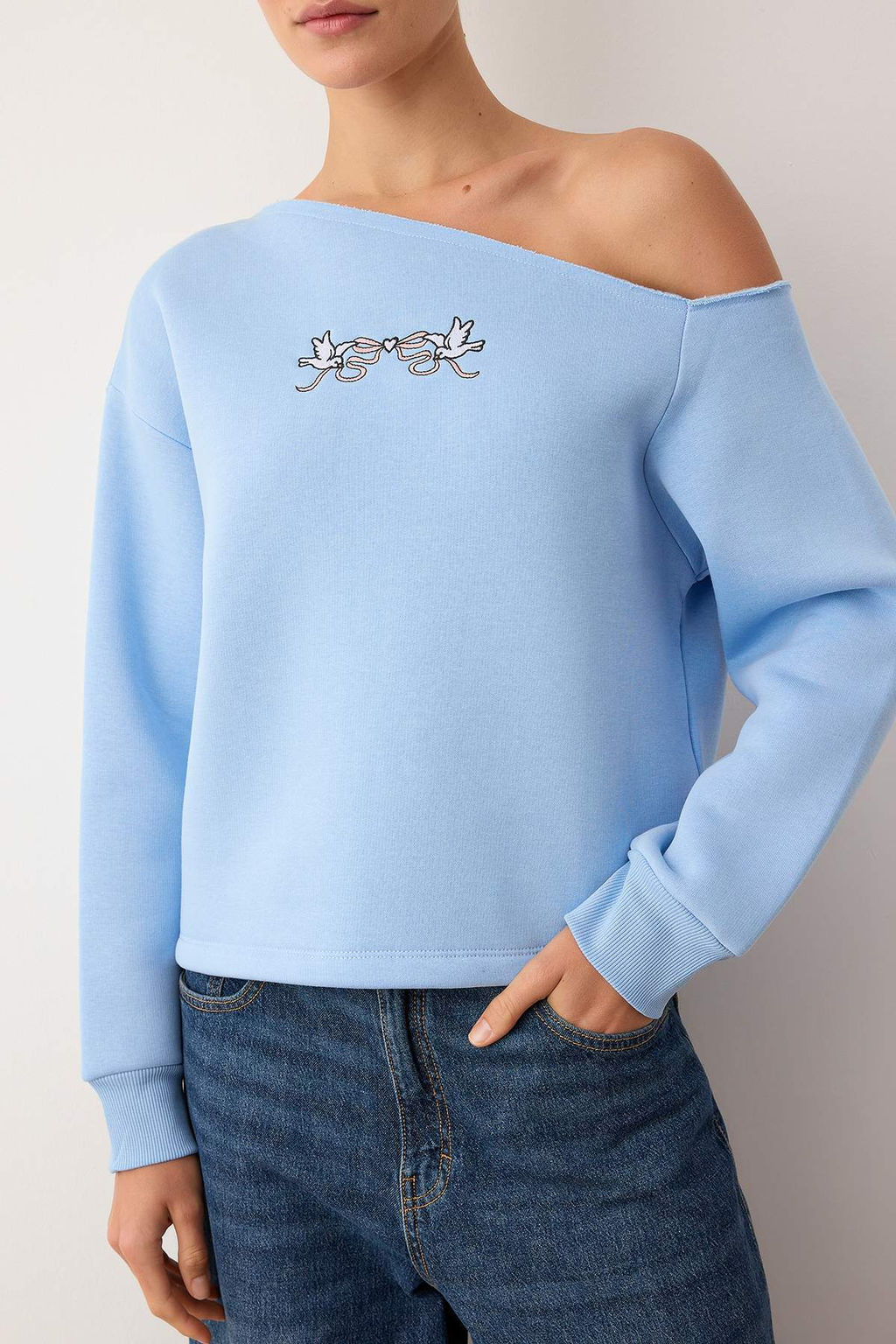 Ac?k Mavi Nak?sl? Ac?k Oversize Omuzlu Kal?n Ici Polarl? Orme Sweatshirt TWOAW26SW00211 - Trendyolmilla фото 3