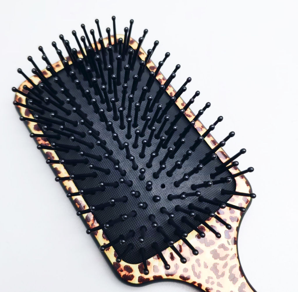 Solinberg Расческа массажная 338-69087L, пластиковая, пластиковые штифты, L 220 мм, леопард