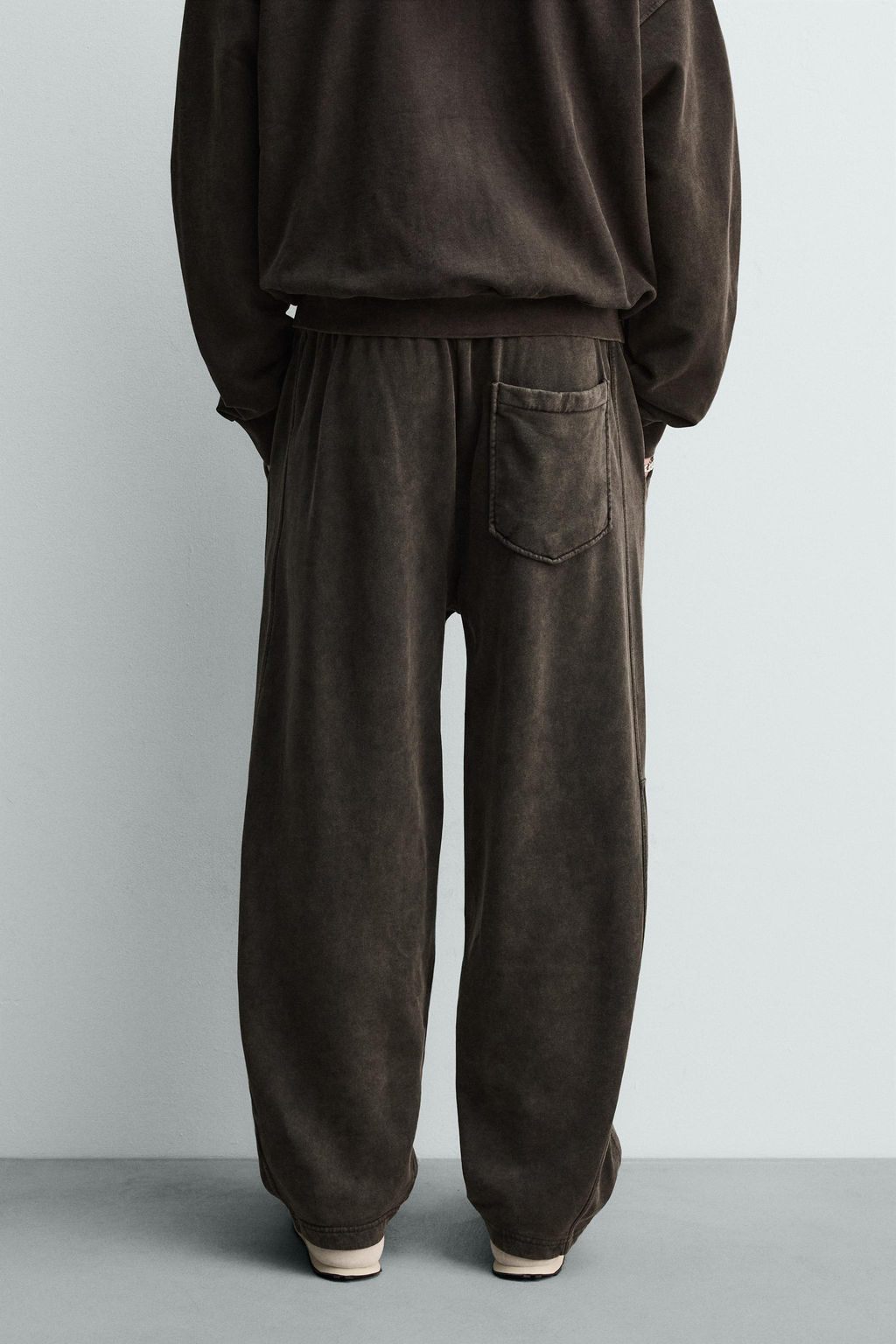 WASHED BALLOON FIT JOGGER TROUSERS - Zara фото 23