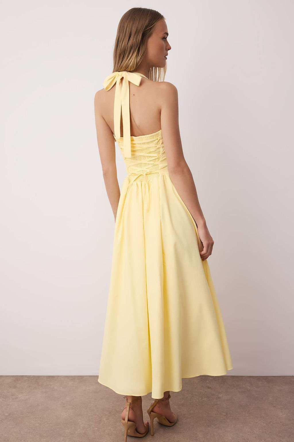 Sar? Boyundan Bagl? Etegi Genis Poplin Maxi Dokuma Elbise TWOSS25EL00881 - Trendyolmilla фото 9