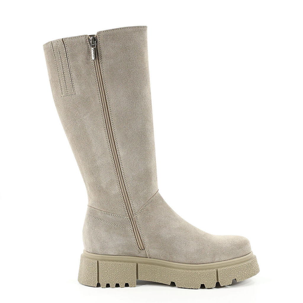 Сапожки женские