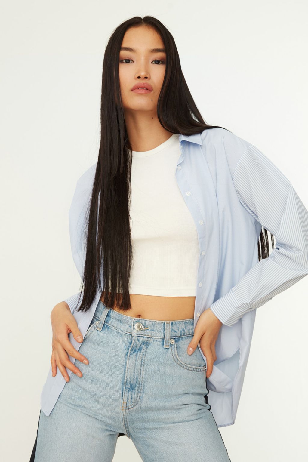 Ac?k Mavi Loose Fit Pamuklu Dokuma Gomlek TWOAW20GO0107