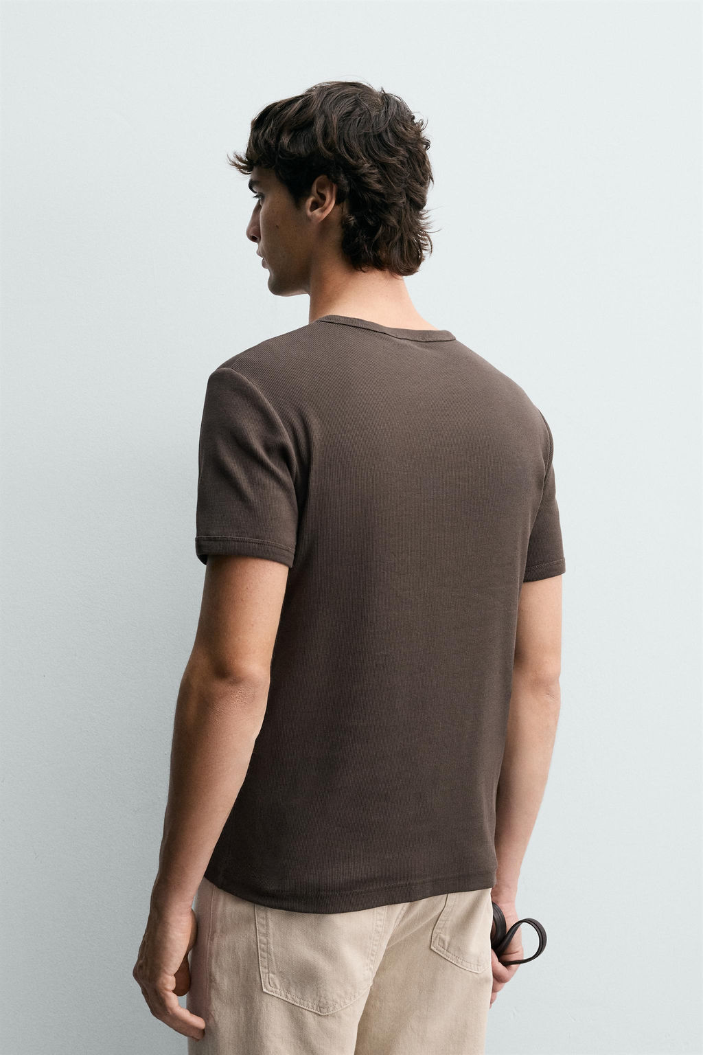 CAMISETA REGULAR FIT RIB / Marr?n